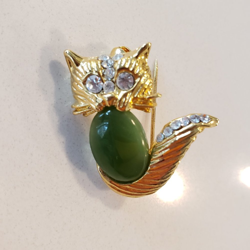 Detailed Cat Pin